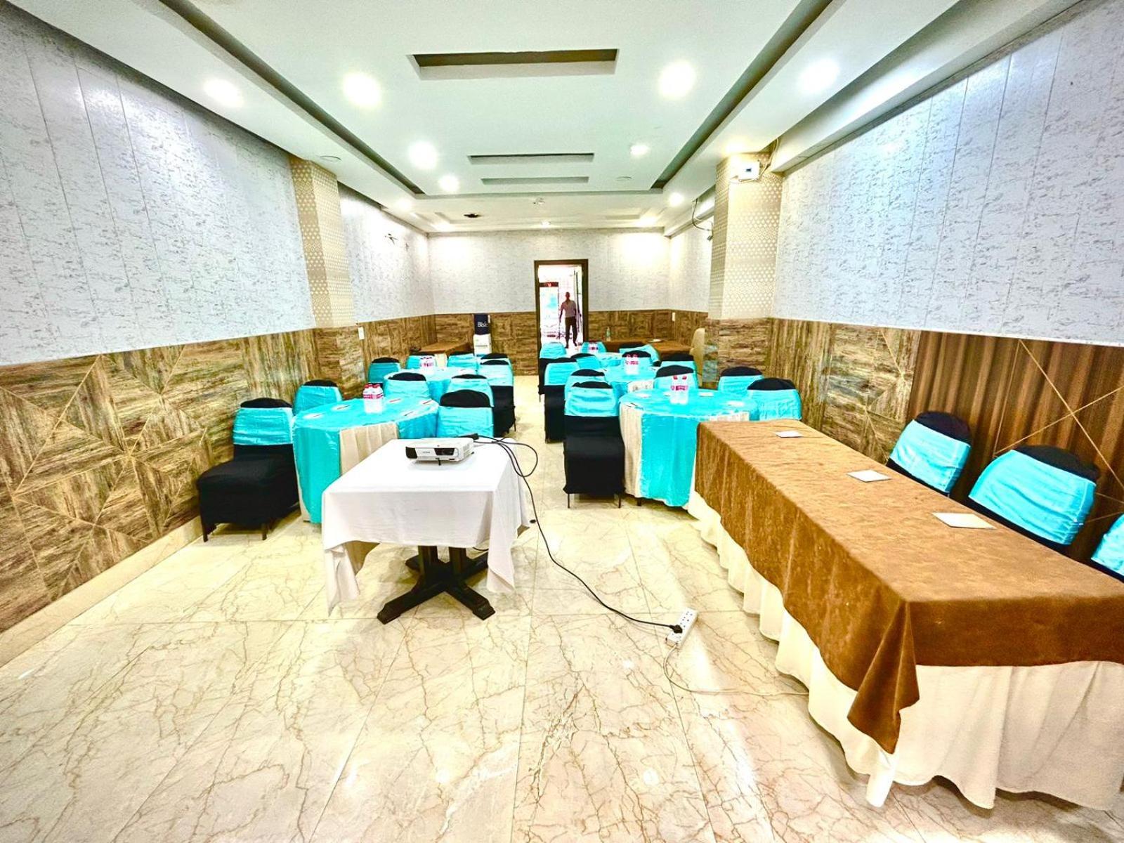 Hotel Spb 87 Near Karol Bagh Metro Station Delhi מראה חיצוני תמונה