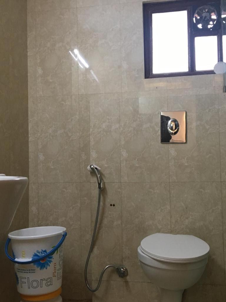 Hotel Spb 87 Near Karol Bagh Metro Station Delhi מראה חיצוני תמונה