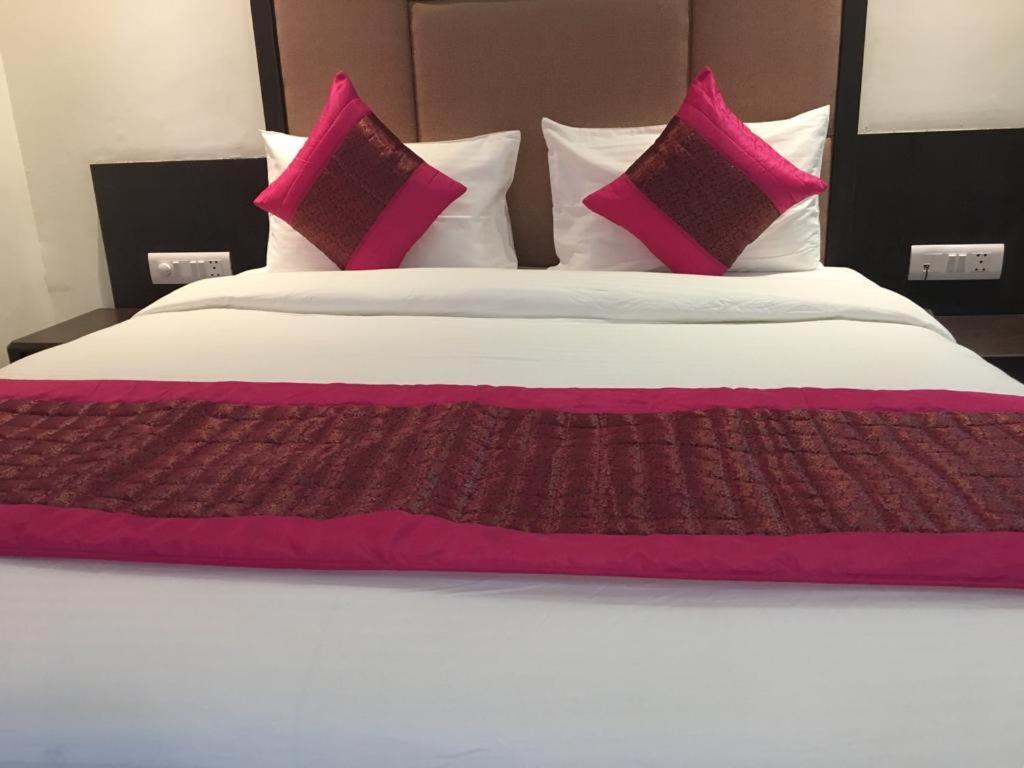 Hotel Spb 87 Near Karol Bagh Metro Station Delhi מראה חיצוני תמונה