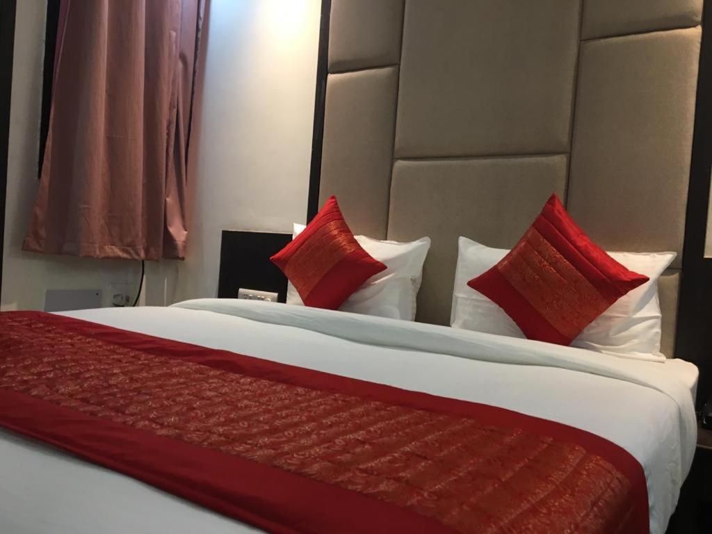 Hotel Spb 87 Near Karol Bagh Metro Station Delhi מראה חיצוני תמונה