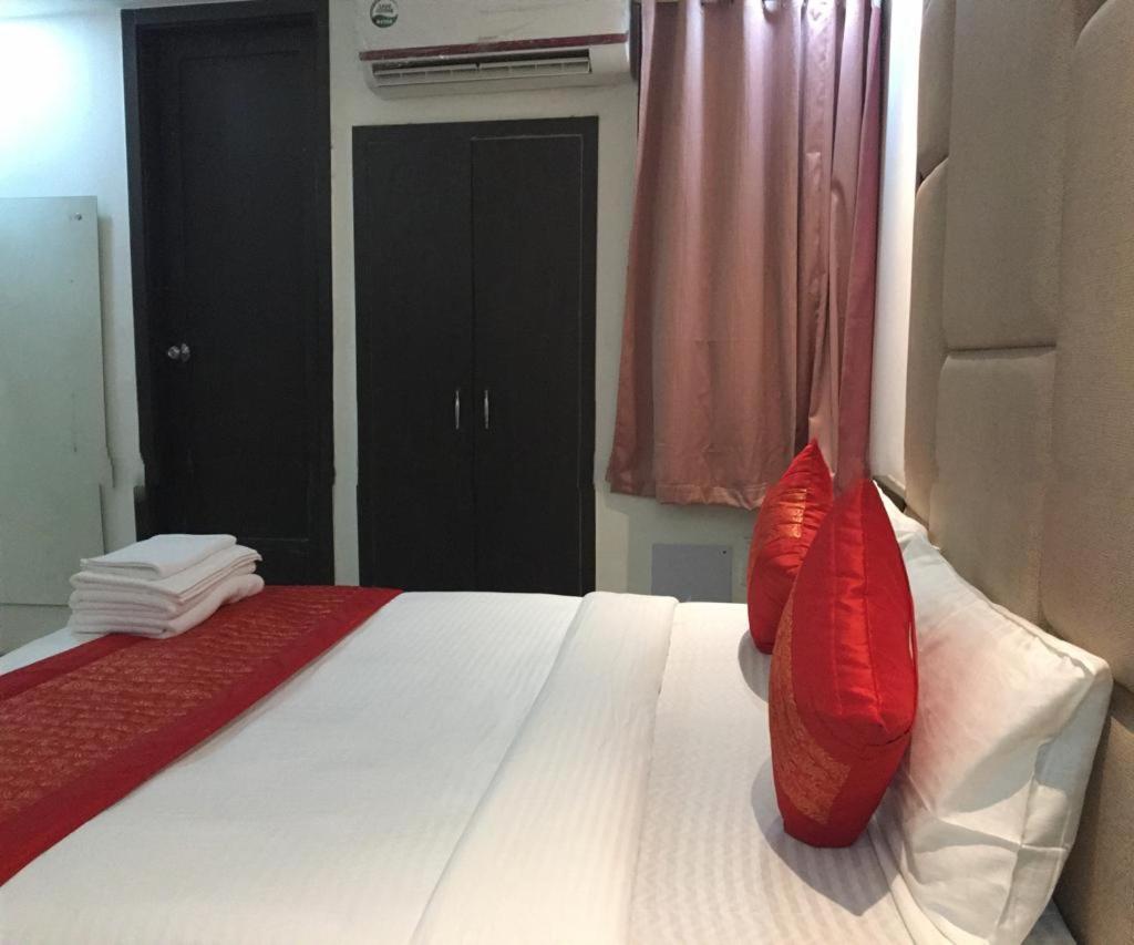 Hotel Spb 87 Near Karol Bagh Metro Station Delhi מראה חיצוני תמונה